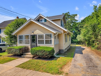 312 Crystal Ave, New London, CT 06320 United States