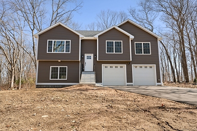 74 N Wawecus Hill Rd, Norwich, CT 06360 United States