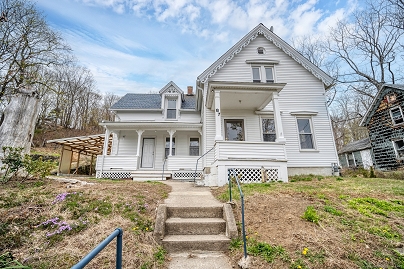 87 Maple St, Norwich, CT 06360 United States
