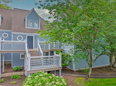 923 Old Pond Ln, Norwich, CT 06360 United States