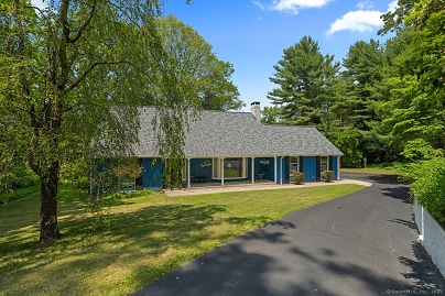 16 Jericho Dr, Old Lyme, CT 06371 United States