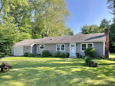 4 Hillside Rd, Old Lyme, CT 06371 United States