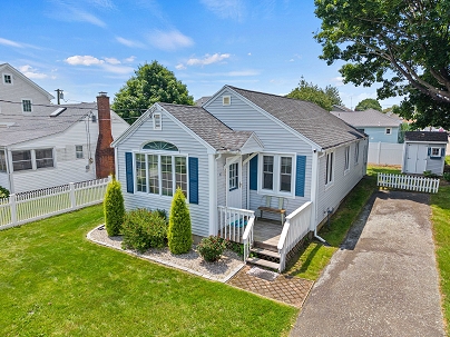 41 Gorton Ave, Old Lyme, CT 06371 United States