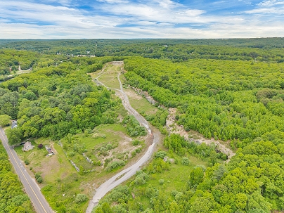 10 Riverside Dr, Sprague, CT 06330 United States