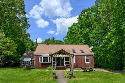 138 Baltic Hanover Rd, Sprague, CT 06330 United States