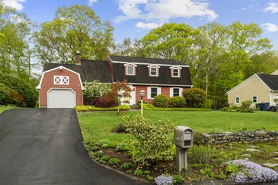 11 Laurel Crest Dr, Waterford, CT 06385 United States