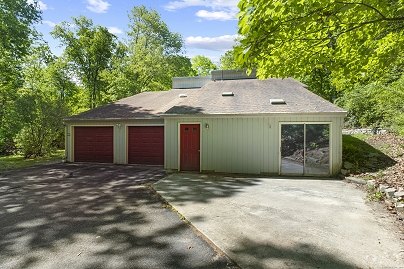 190 Old Colchester Rd, Waterford, CT 06375 United States