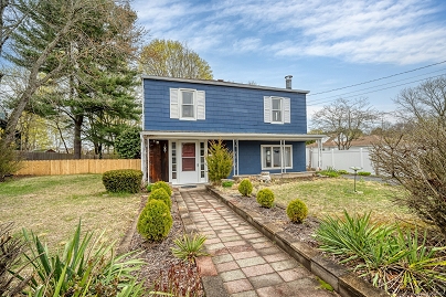 9 Woodlawn Ct, Waterford, CT 06385 United States