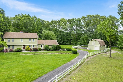 103 Pine St, Columbia, CT 06237 United States