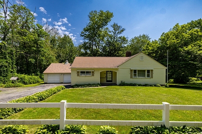 71 Hennequin Rd, Columbia, CT 06237 United States