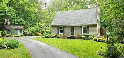 19 Oak Leaf Cir, Coventry, CT 06238 United States