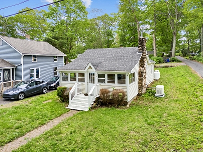 48 Lakeview Dr, Coventry, CT 06238 United States