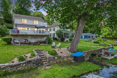 81 Standish Rd, Coventry, CT 06238 United States