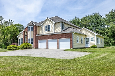 14 Fieldstone Dr, Mansfield, CT 06268 United States