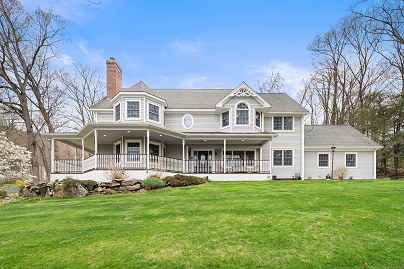 17 Beverly Dr, Somers, CT 06071 United States