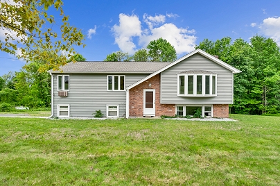 18 Hillcrest Dr, Somers, CT 06071 United States