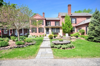 794 Main St, Somers, CT 06071 United States