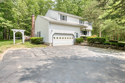 24 Marbella Ln, Tolland, CT 06084 United States