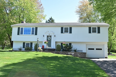 28 Columbine Rd, Tolland, CT 06084 United States