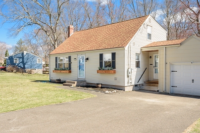 114 Overbrook Dr, Vernon, CT 06066 United States
