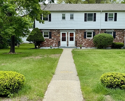 12 Athol St, Killingly, CT 06239 United States