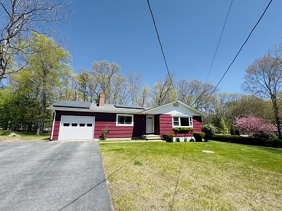 34 Seagrave St, Killingly, CT 06239 United States