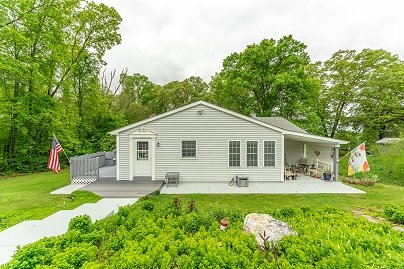 513 Lhomme Street Ext, Killingly, CT 06239 United States