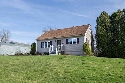 17 Terry Ln, Plainfield, CT 06374 United States