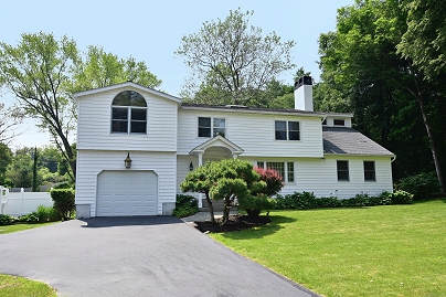 118 Putnam Rd, Pomfret, CT 06259 United States