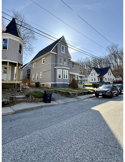 25-27 Farrows St, Putnam, CT 06260 United States