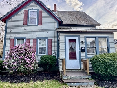9 Addison St, Putnam, CT 06260 United States