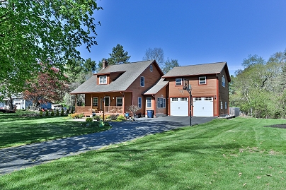 35 Walker Rd, Thompson, CT 06277 United States