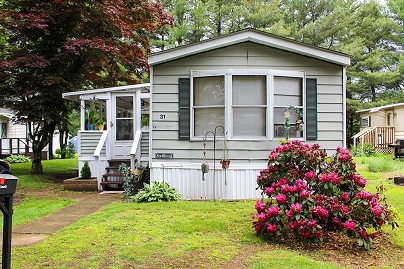 31 James Dr, Windham, CT 06256 United States