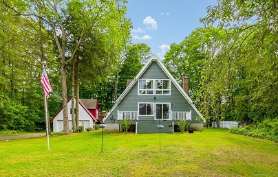 28 Crooked Trl, Woodstock, CT 06281 United States