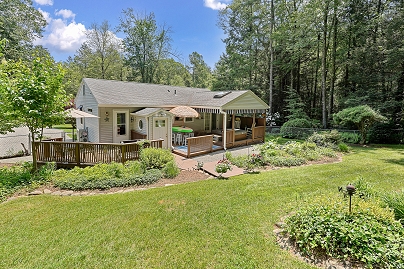 47 Little Bungee Hill Rd, Woodstock, CT 06282 United States