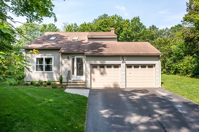 52 Crooked Trl, Woodstock, CT 06281 United States